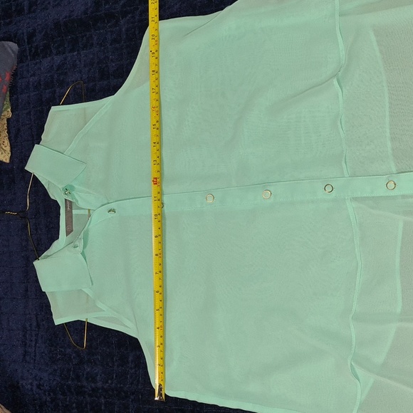 🟡Smartset  Sleeveless Blouse - Picture 7 of 8